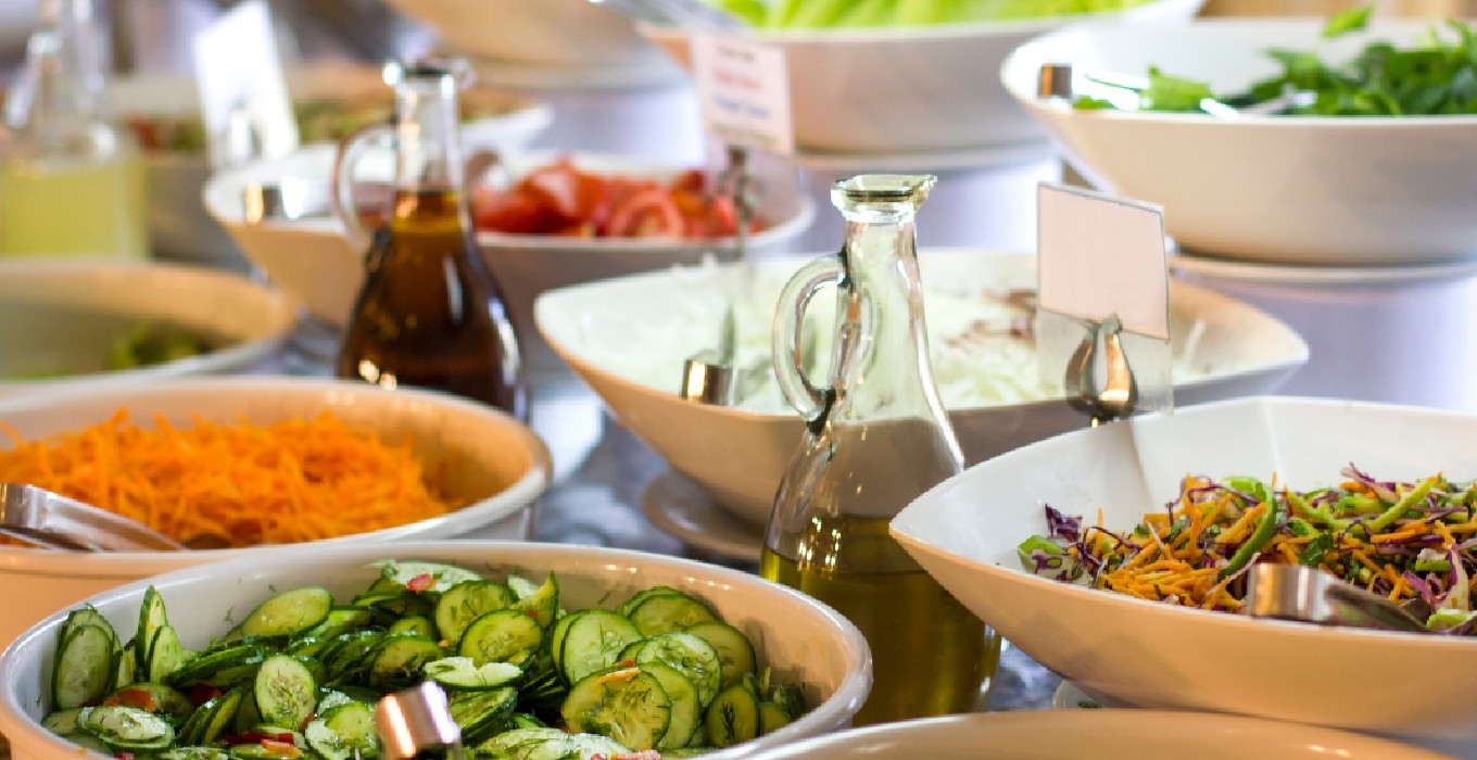 Apfel-Gurken-Obstsalat mit Zitronenverbene & Weißem Balsamico Apfel-Gurken-Obstsalat mit Zitronenverbene & Weißem Balsamico