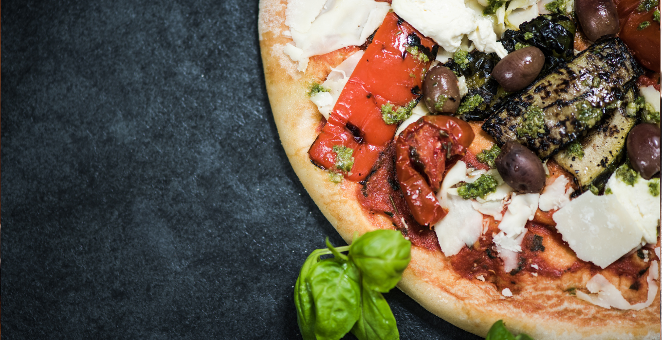 Pizza mit gegrilltem Gemüse