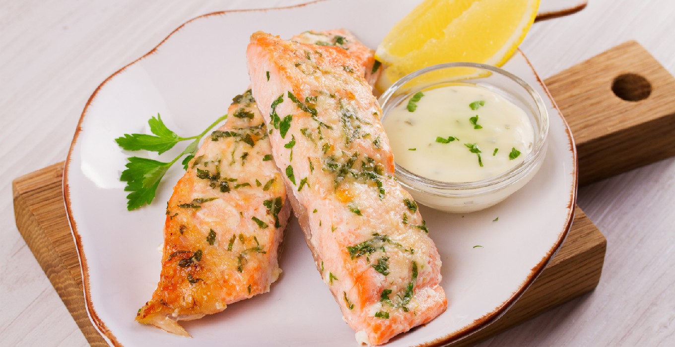 Zitronen-Kräuter-Soße mit Fisch 